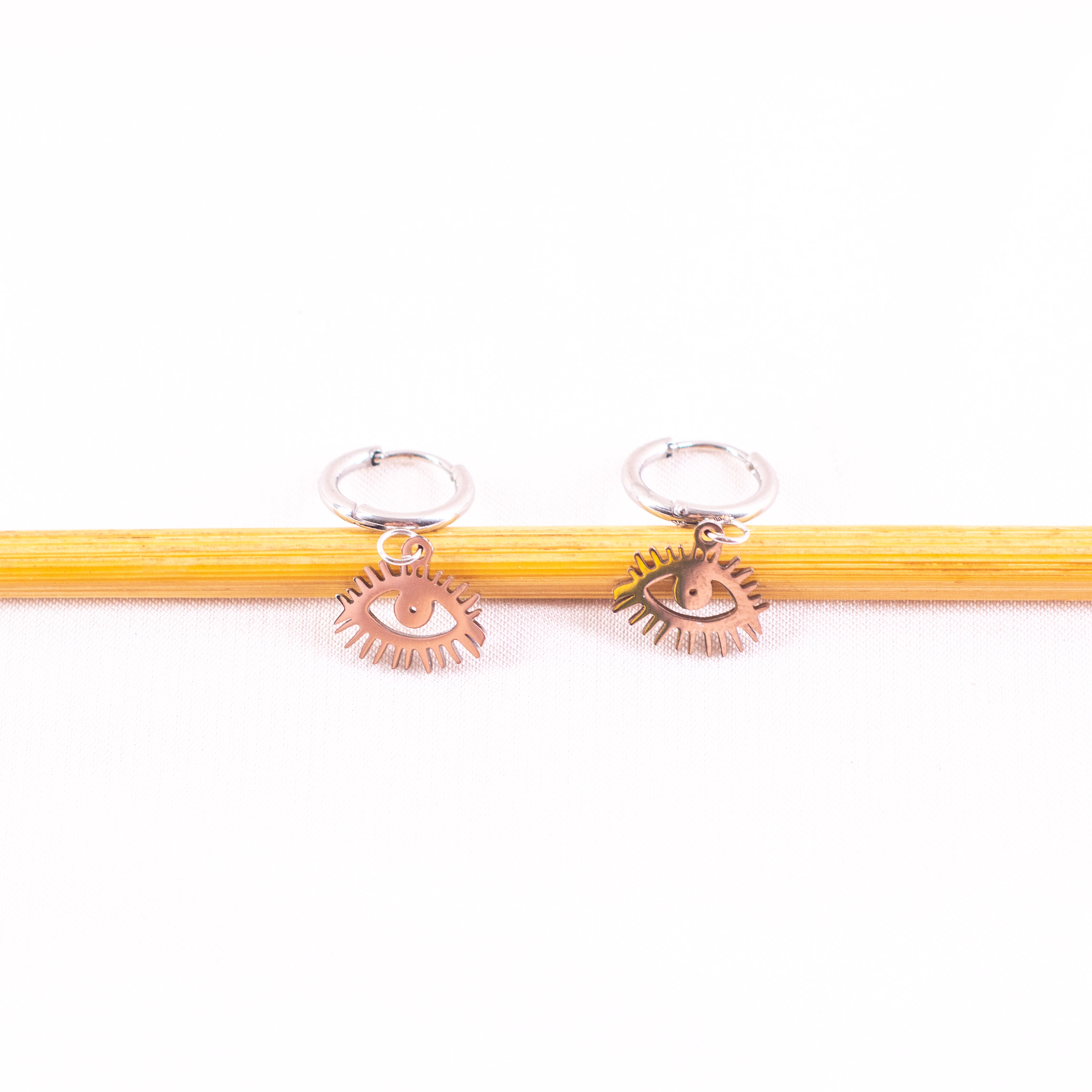 Pendientes ojo acero